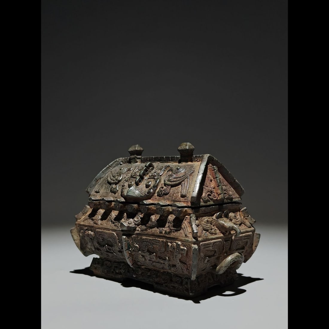 An Exquisite Bronze Beast‑Face Pattern Jar - 6