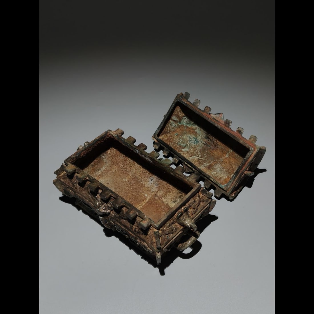 An Exquisite Bronze Beast‑Face Pattern Jar - 7