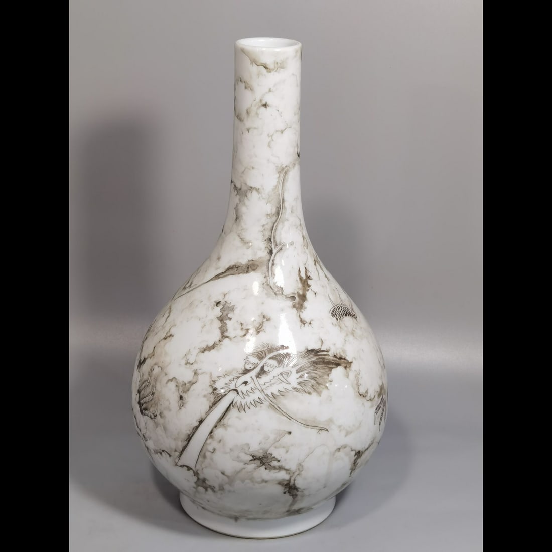 An Exquisite Ink Color Dragon Pattern Vase: An Exquisite Ink Color Dragon Pattern Vase,Qing Dynasty, China,Yongzheng Six‑character Mark,Size:13.5inx7.3in
