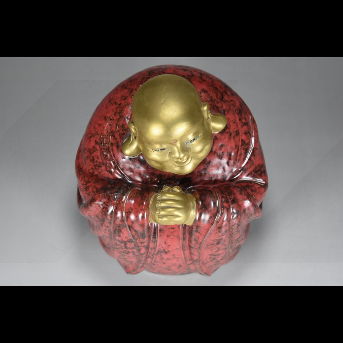 An Exquisite Ruby Red Glazed Gilt Arhat Ornament - 7