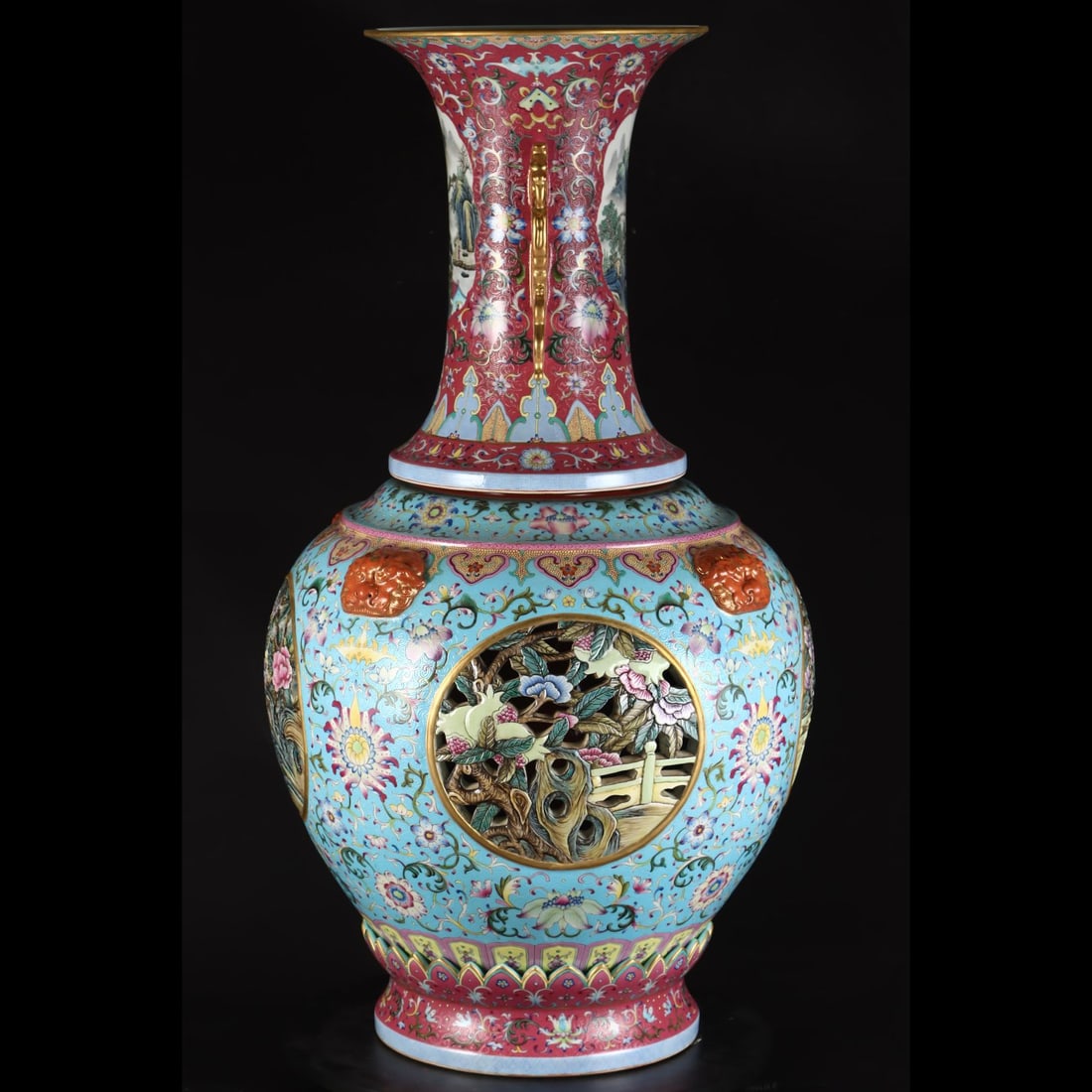 An Exquisite Ruby Red-Glazed Enamel Lotus Pattern Vase - 4