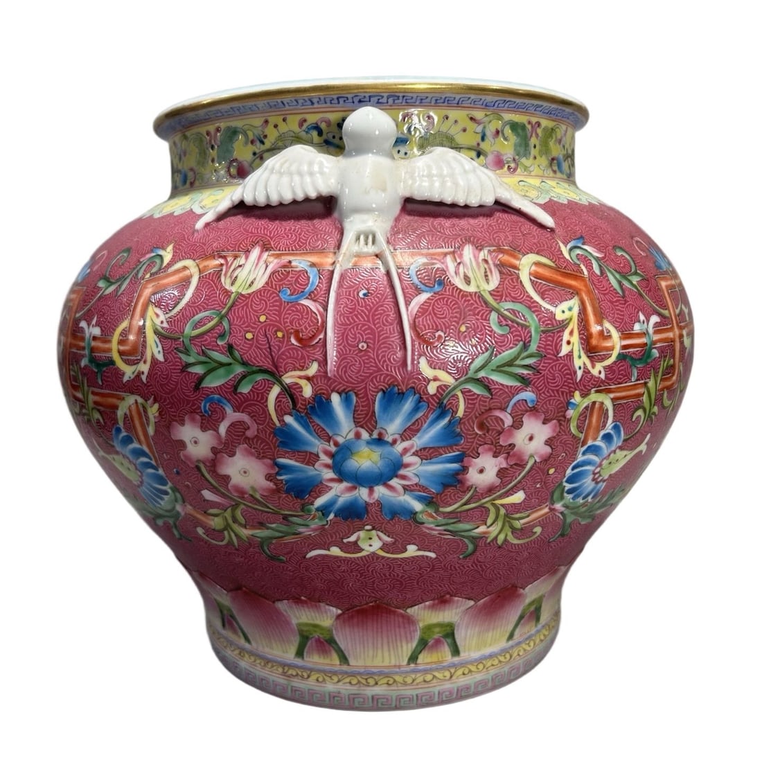 An Exquisite Enamel Lotus Pattern Jar - 2
