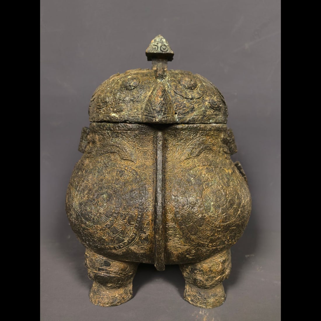 An Exquisite Bronze Bird Pattern Jar - 2