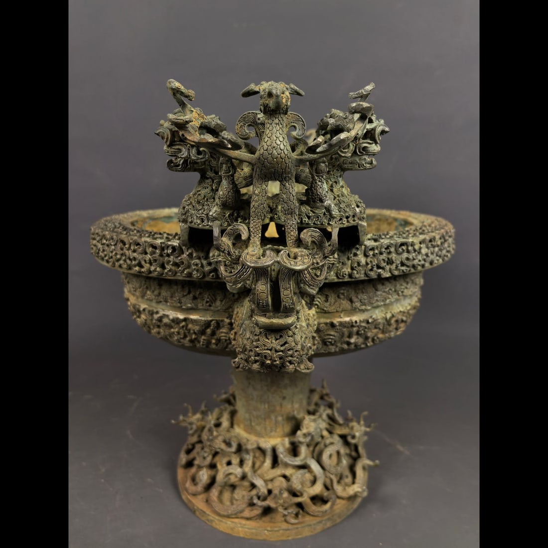 An Exquisite Bronze Dragon Pattern Jar - 4