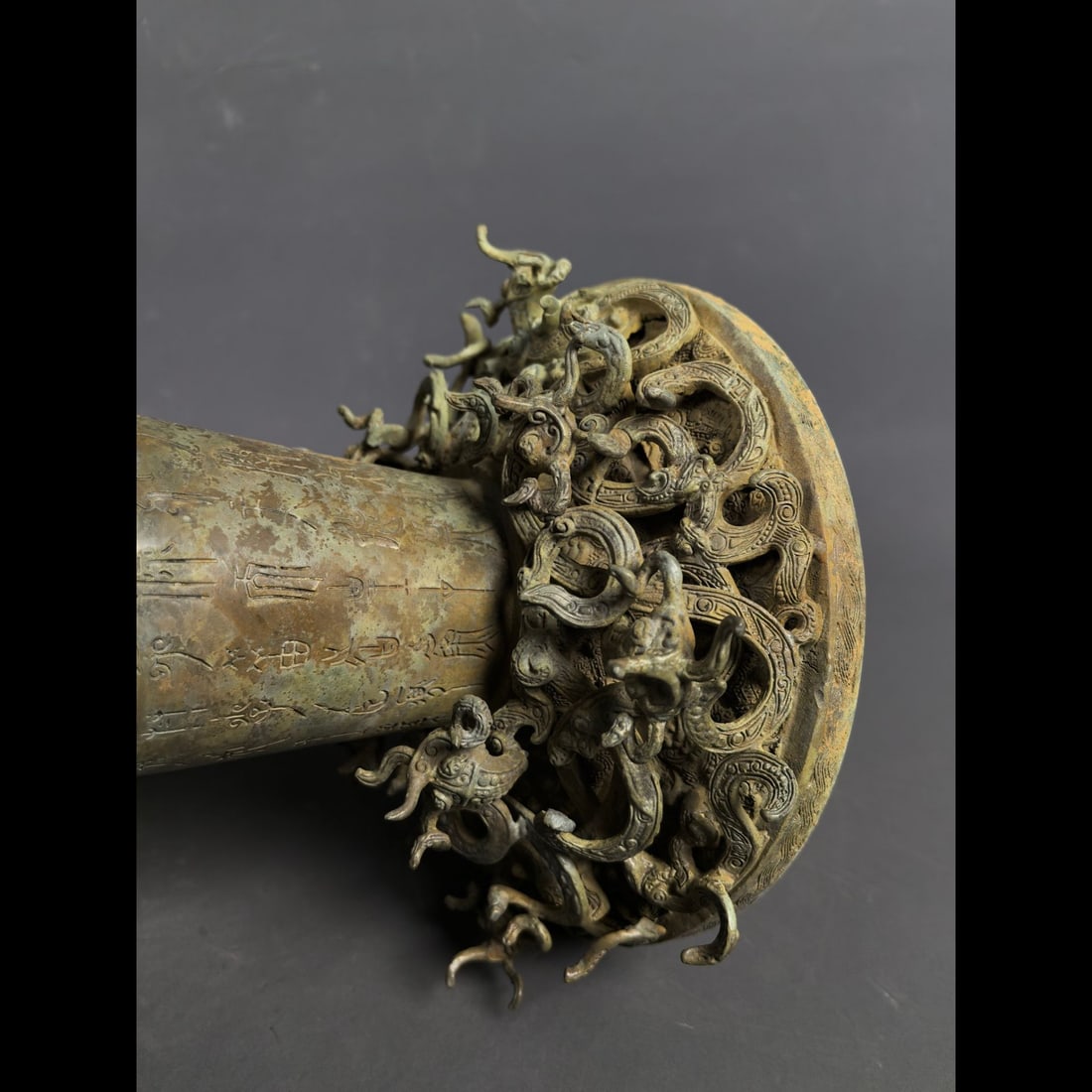 An Exquisite Bronze Dragon Pattern Jar - 7