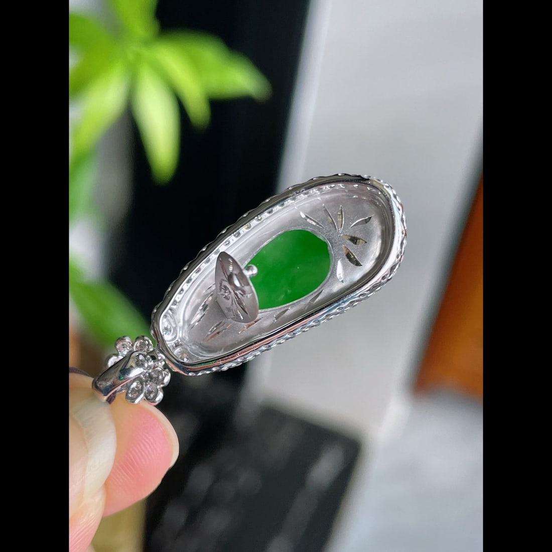 An Exquisite Jadeite Melon Pendant - 4