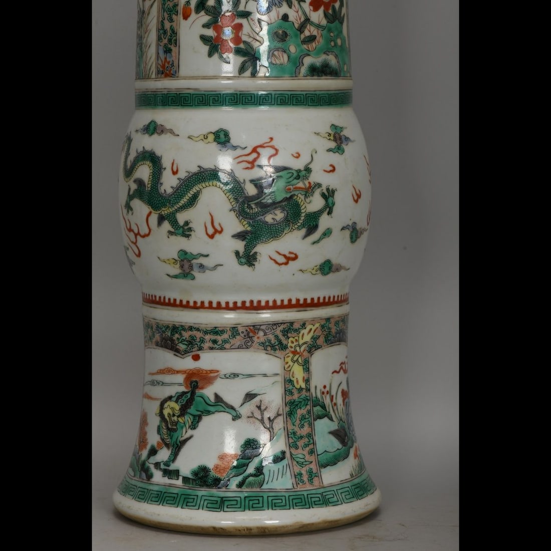 An Exquisite Wucai Dragon Pattern Vase - 5