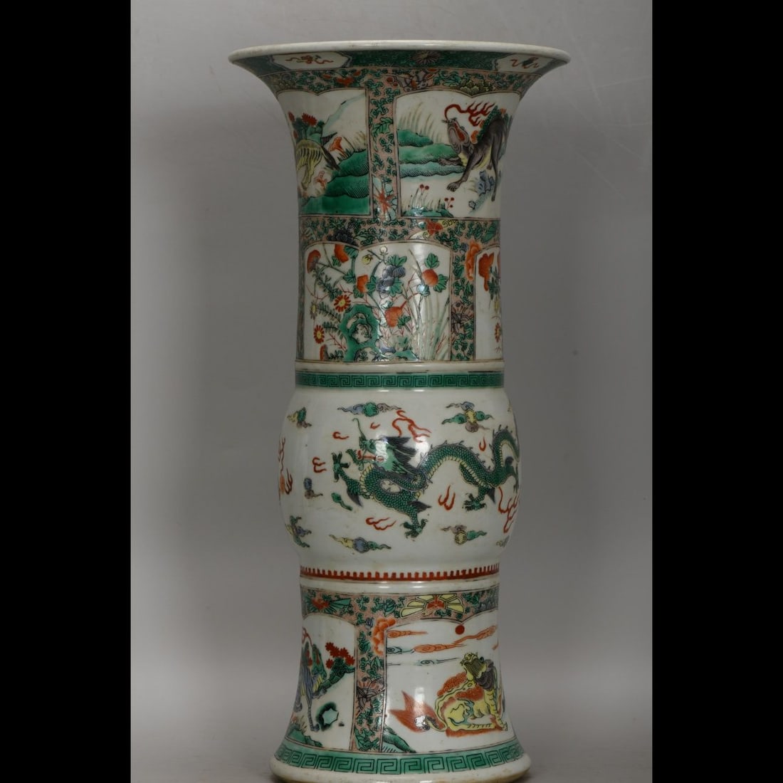 An Exquisite Wucai Dragon Pattern Vase - 7