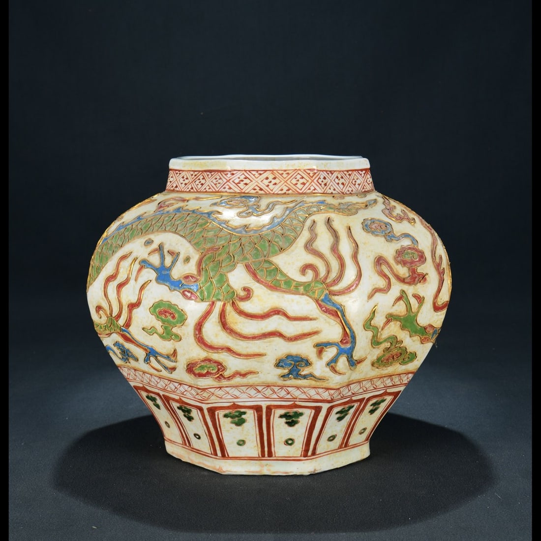 An Exquisite Wucai Dragon Pattern Octagonal Jar - 4