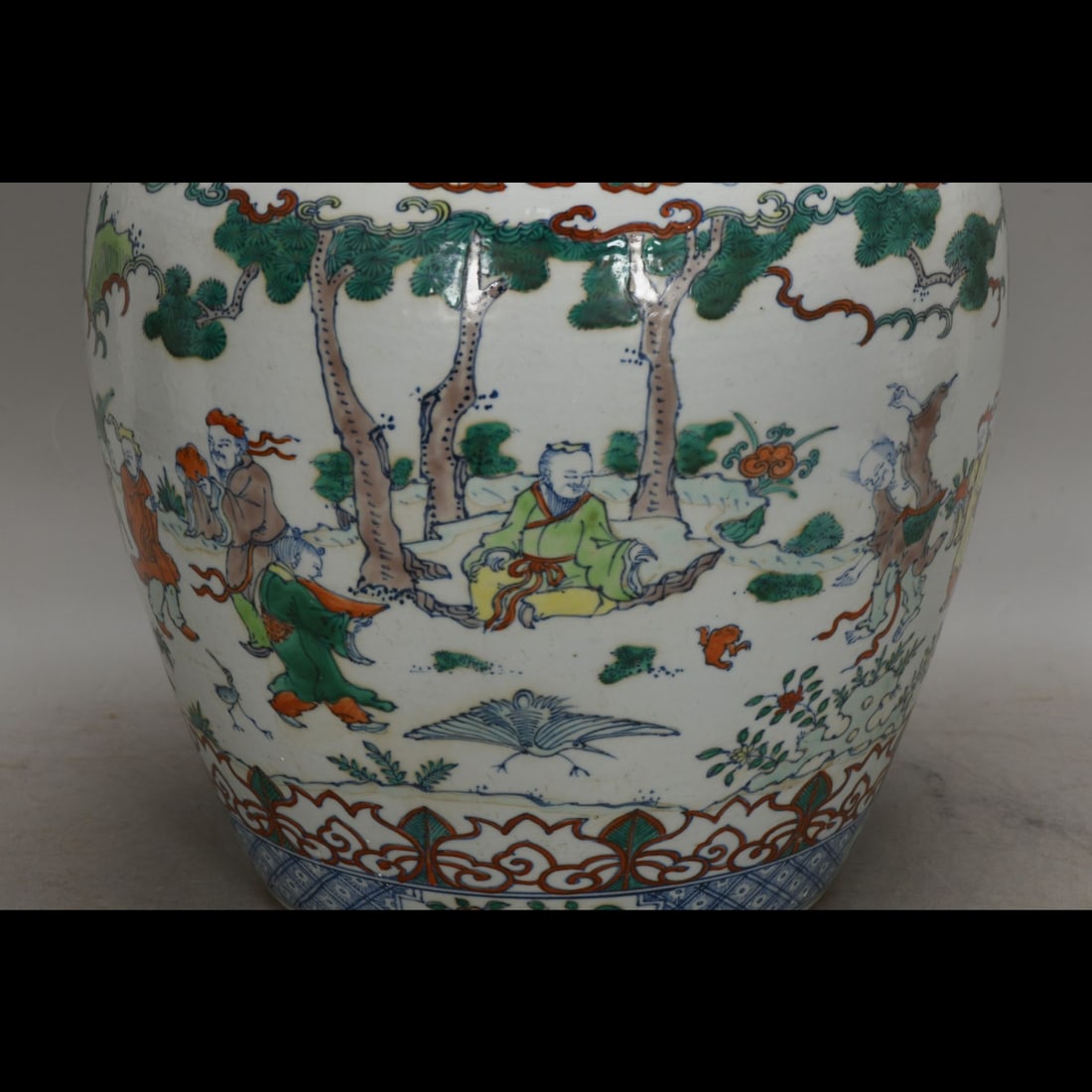 An Exquisite Wucai Figures Pattern Jar - 4