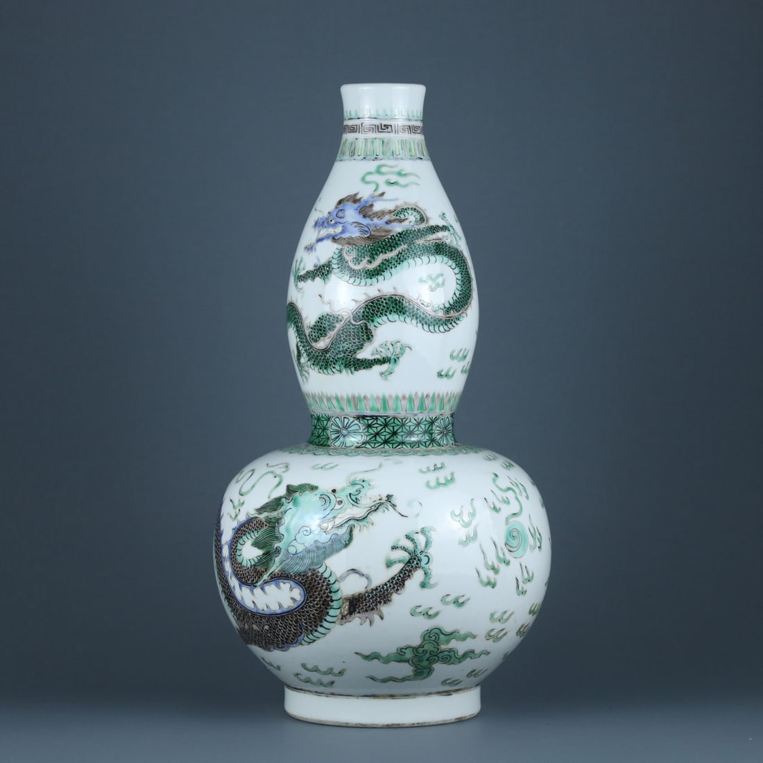An Exquisite Tri-Color Glazed Dragon Pattern Gourd Vase (1 of 9)