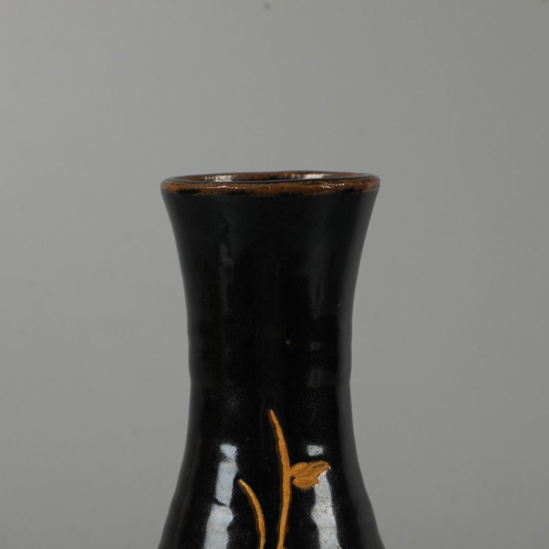 An Exquisite Black Glazed Flower Pattern Vase - 2