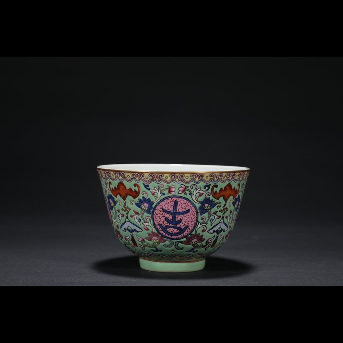An Exquisite Turquoise Ground Famille-Rose Lotus Pattern Cup: An Exquisite Turquoise Ground Famille-Rose Lotus Pattern Cup,Qing Dynasty, China,With Mark,Size:2.3inx3.6in 松石绿地粉彩缠枝莲纹杯,
