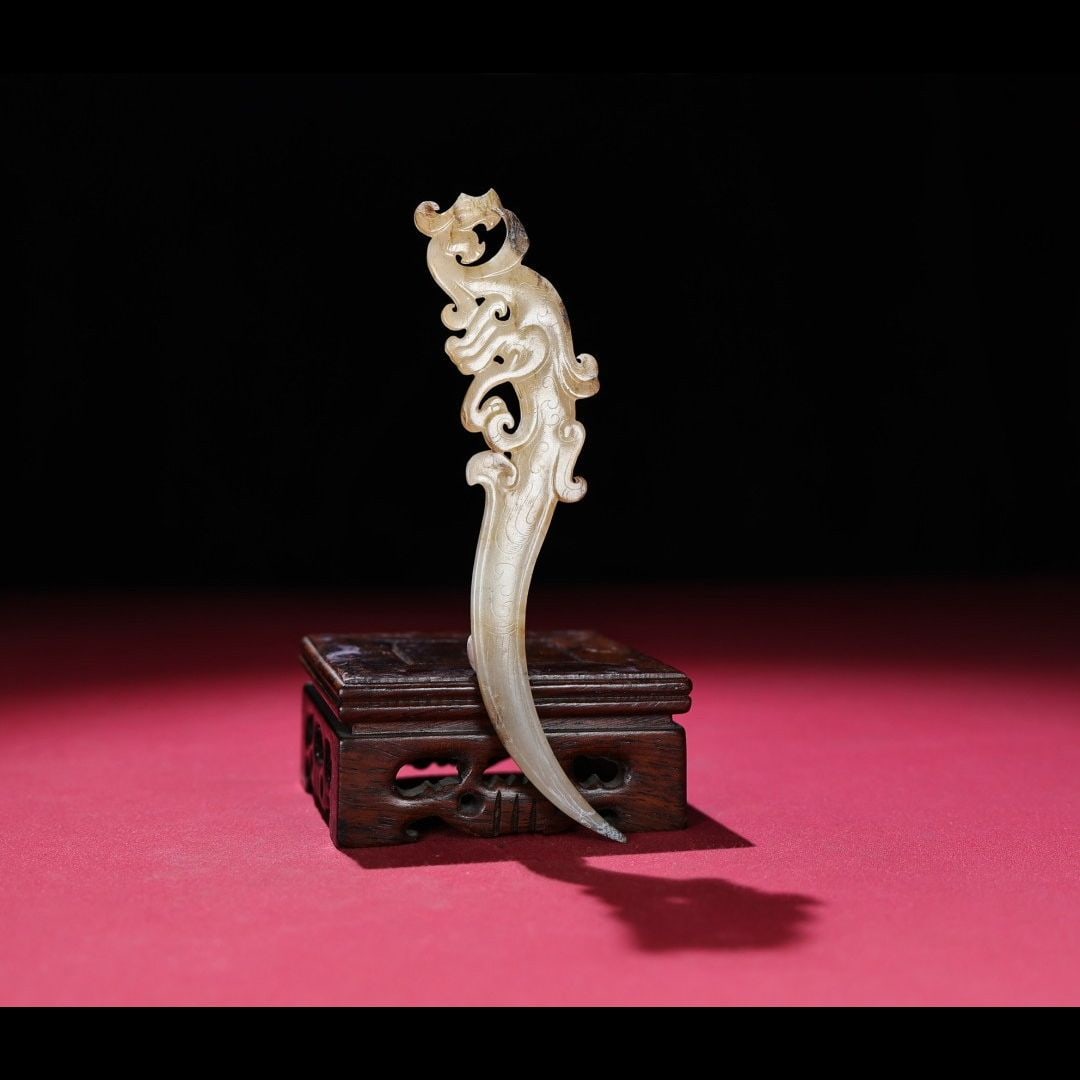 An Exquisite Hotan Jade Accessory: An Exquisite Hotan Jade Accessory,Han Dynasty, China,Size:5.7inx1.4inx0.2in,Weight:29g 和田玉配饰,中国汉代