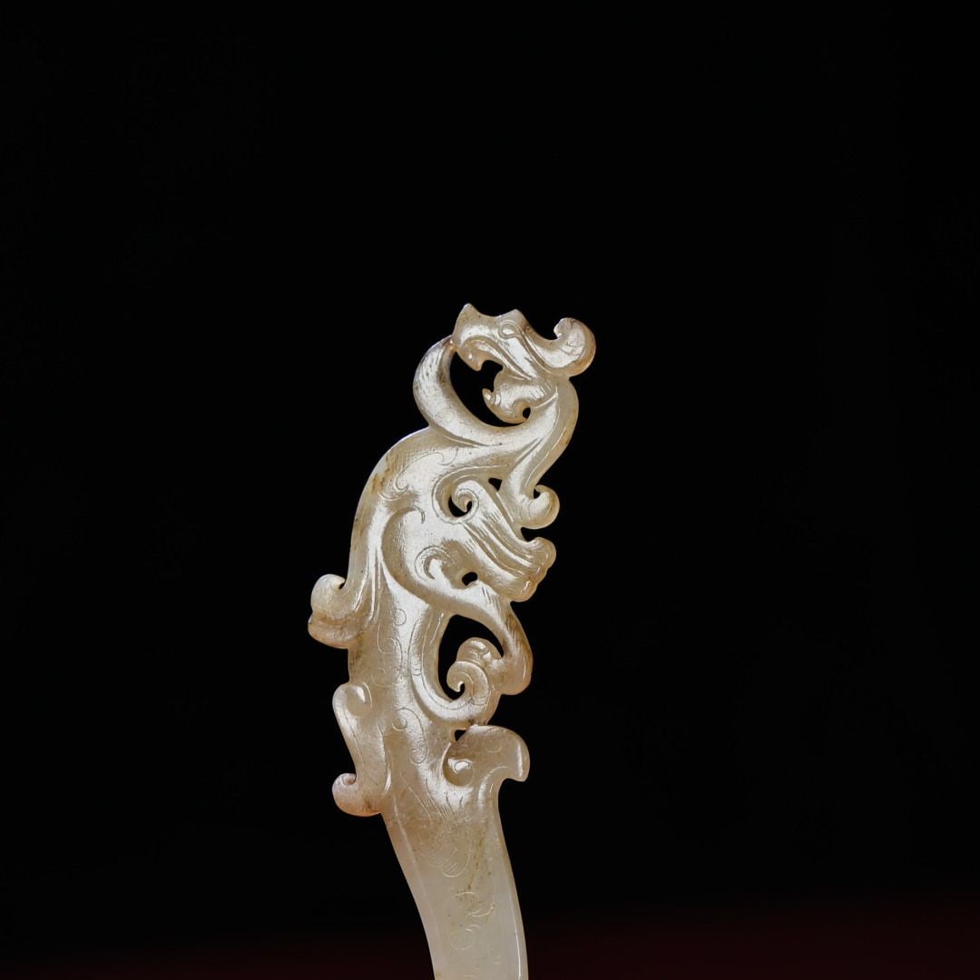 An Exquisite Hotan Jade Accessory - 9