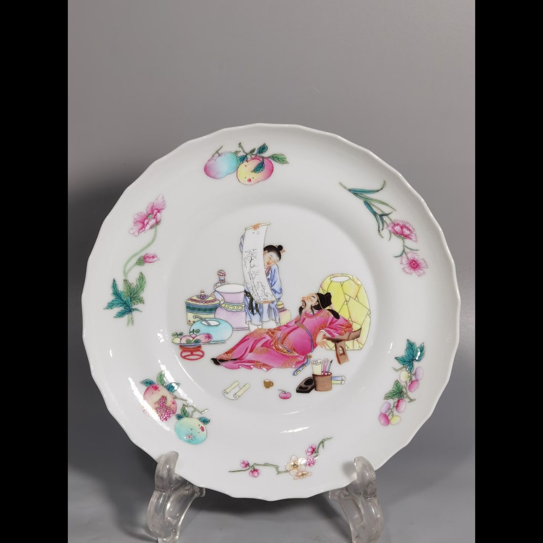 An Exquisite Famille-Rose Character and Story Pattern Plate: An Exquisite Famille-Rose Character and Story Pattern Plate,Qing Dynasty, China,With Mark,Size:7.3inx1.2in 粉彩人物故事纹盘,中国清