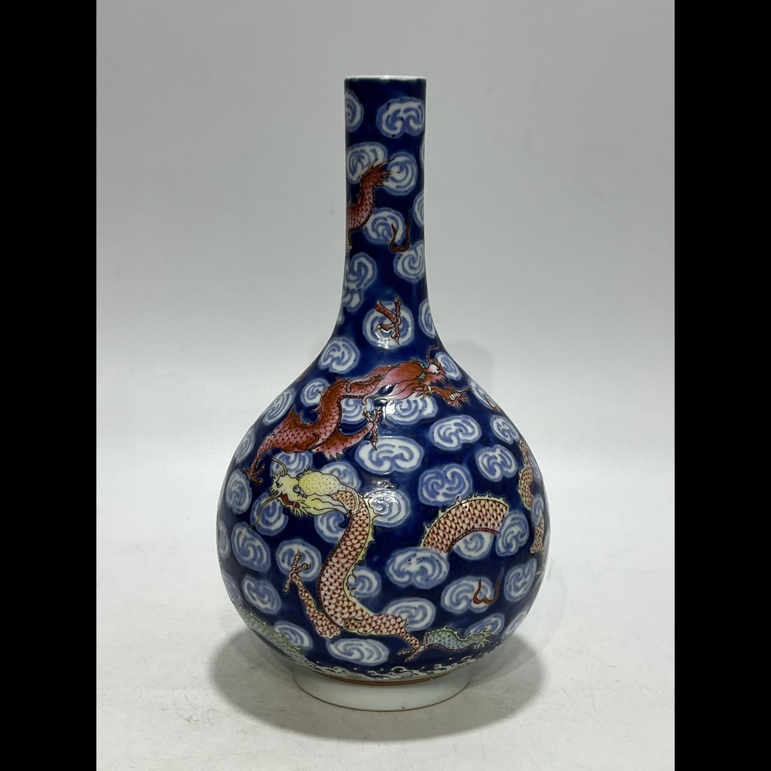 An Exquisite Famille-Rose Dragon Pattern Vase: An Exquisite Famille-Rose Dragon Pattern Vase,Qing Dynasty, China,Qianlong Six-character Mark,Size:9.4in