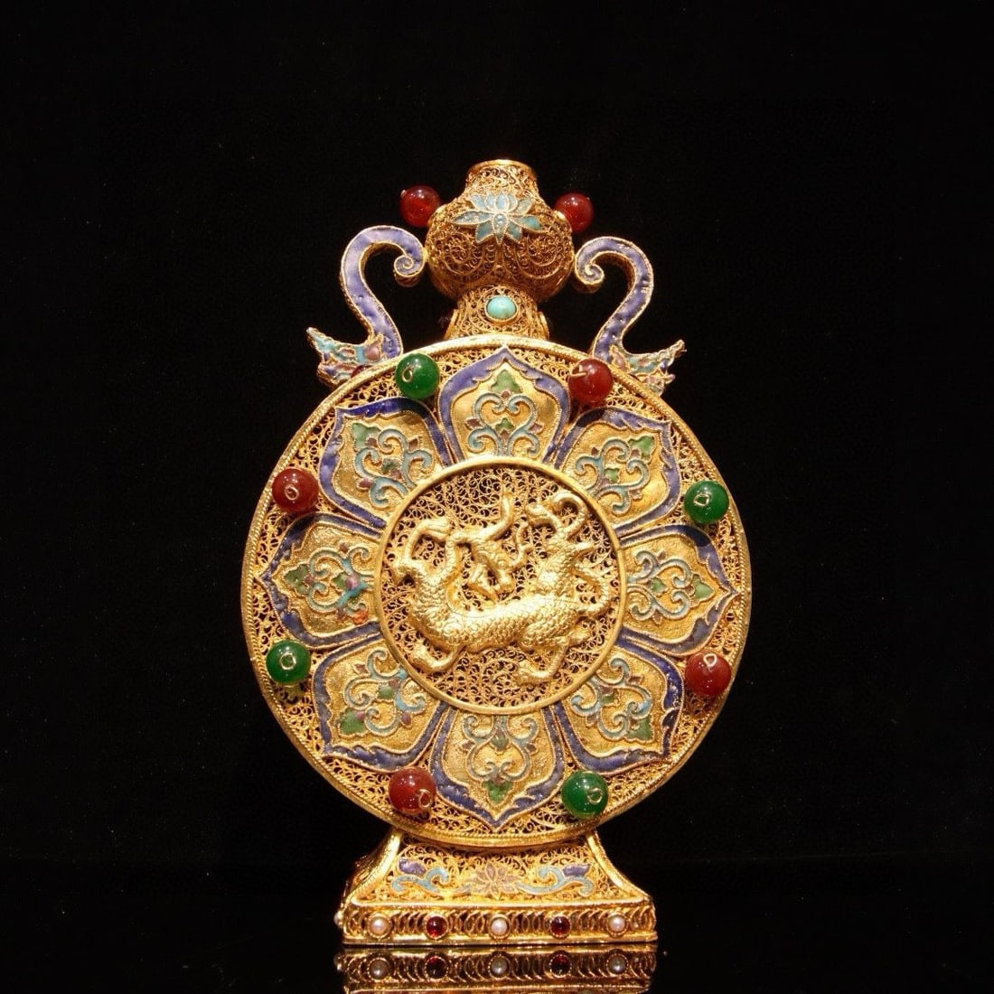 An Exquisite Gilt Bronze Auspicious Beast Pattern Ewer: An Exquisite Gilt Bronze Auspicious Beast Pattern Ewer,Qing Dynasty, China,With Mark,Size:5.3inx2.4inx8.7in,Weight:650g