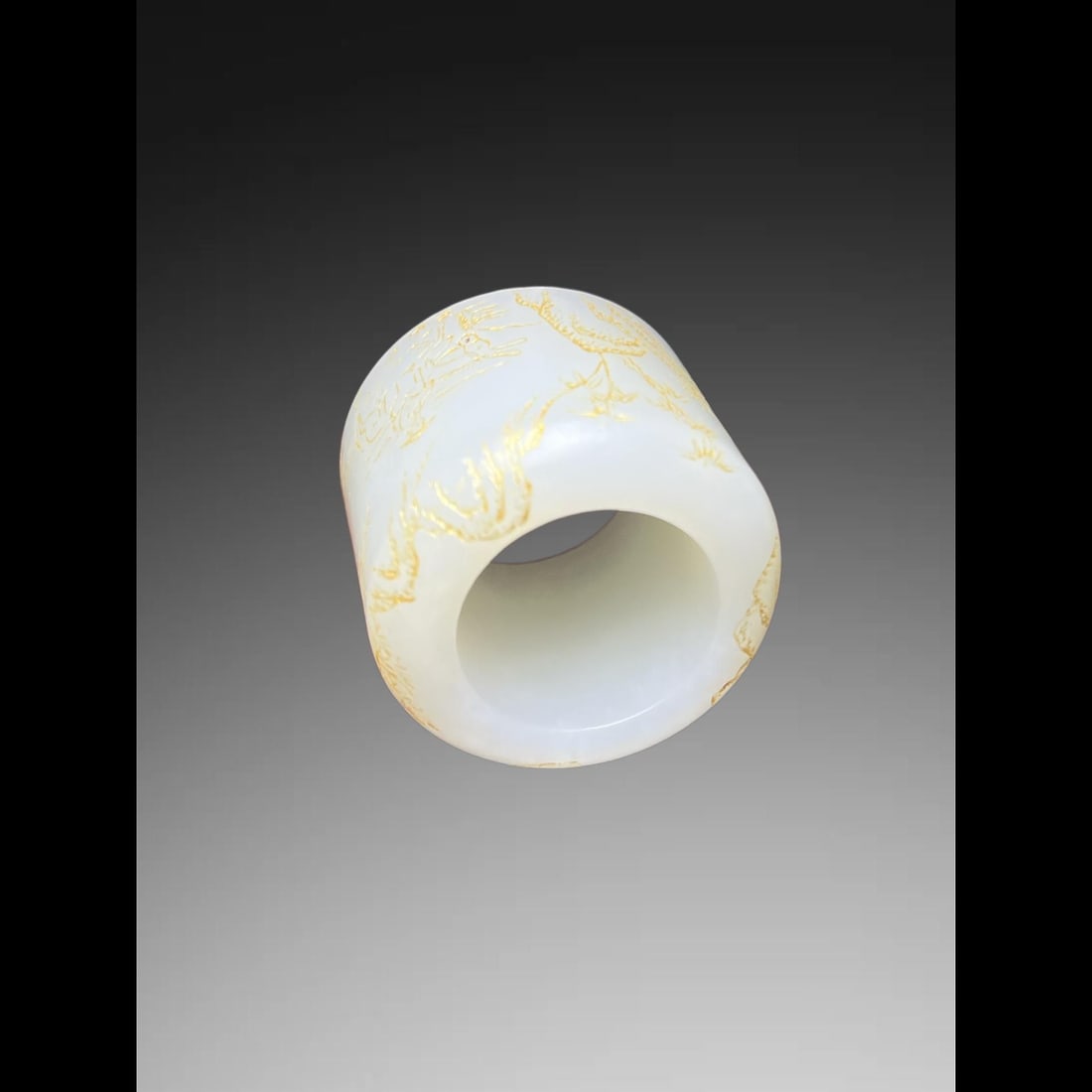 An Exquisite Hotan Jade Landscape Pattern Thumb Ring - 6