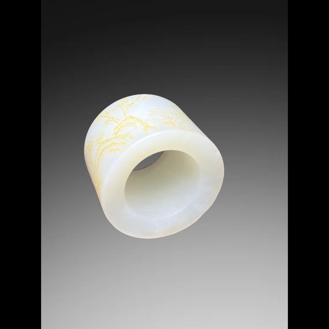 An Exquisite Hotan Jade Landscape Pattern Thumb Ring - 7
