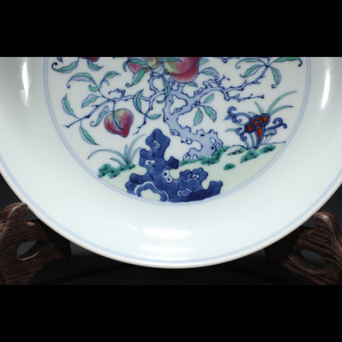 An Exquisite Doucai Peach Pattern Plate - 2