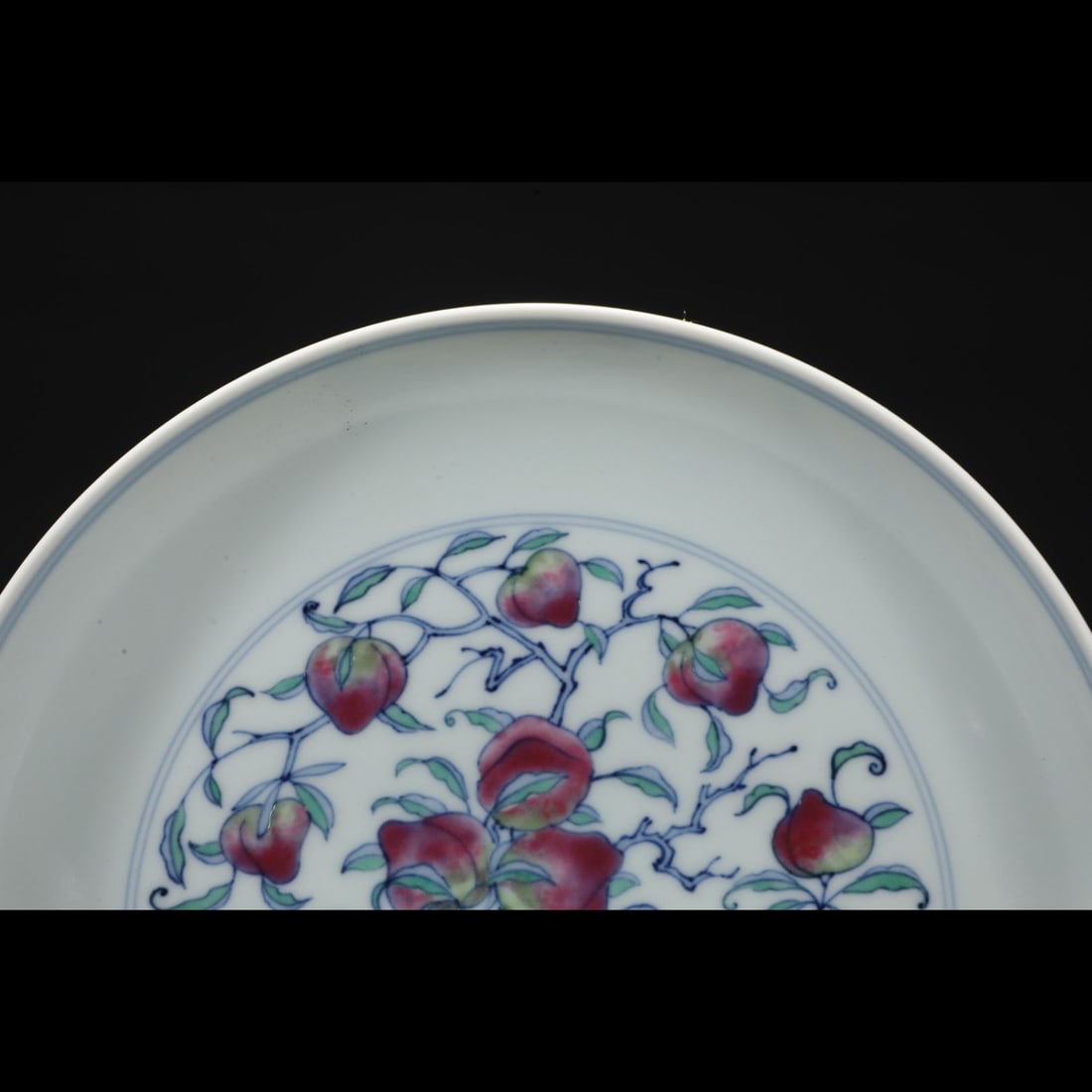 An Exquisite Doucai Peach Pattern Plate - 4