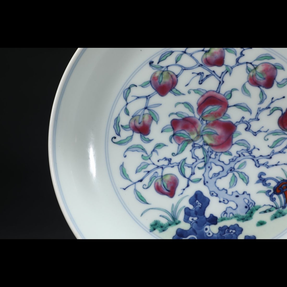 An Exquisite Doucai Peach Pattern Plate - 6
