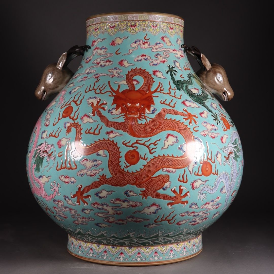 An Exquisite Green Ground Famille-Rose Dragon Pattern Deer Head Vase: An Exquisite Green Ground Famille-Rose Dragon Pattern Deer Head Vase,Qing Dynasty, China,Qianlong Six-character Mark,Size:17.3inx7.3inx15.9in 绿地粉彩龙纹鹿&#