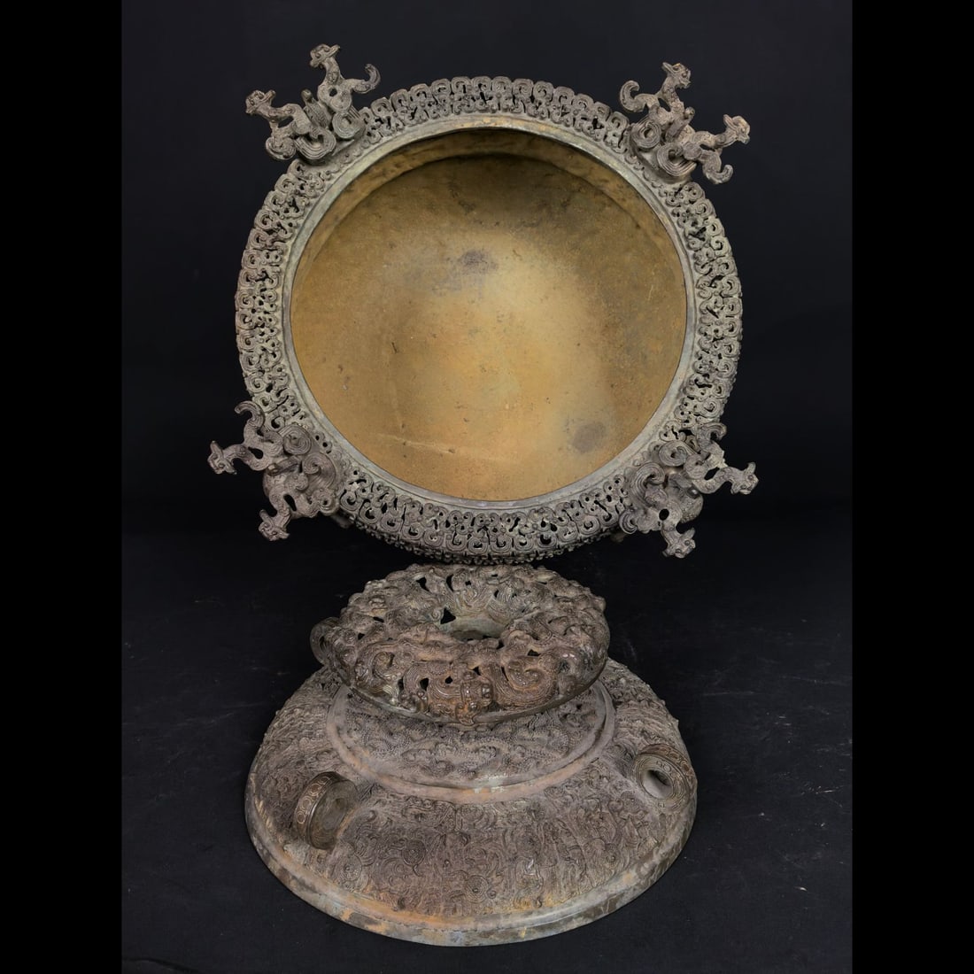 An Exquisite Bronze Dragon Pattern Jar - 8