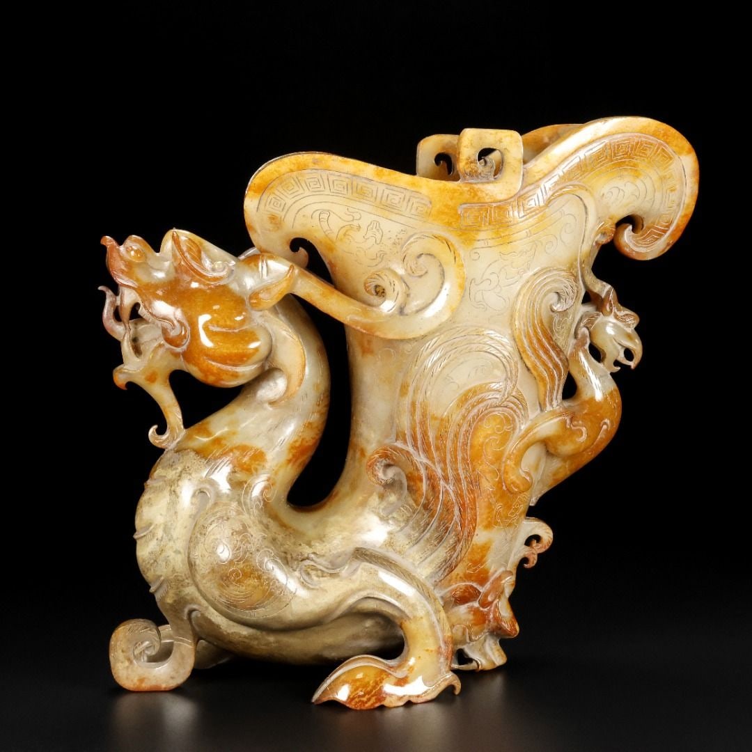 An Exquisite Hotan Jade Dragon-Head Cup: An Exquisite Hotan Jade Dragon-Head Cup,Qing Dynasty, China,Size:8.7inx3.5inx8.3in,Weight:2541g 和田玉龙首杯,中国清代