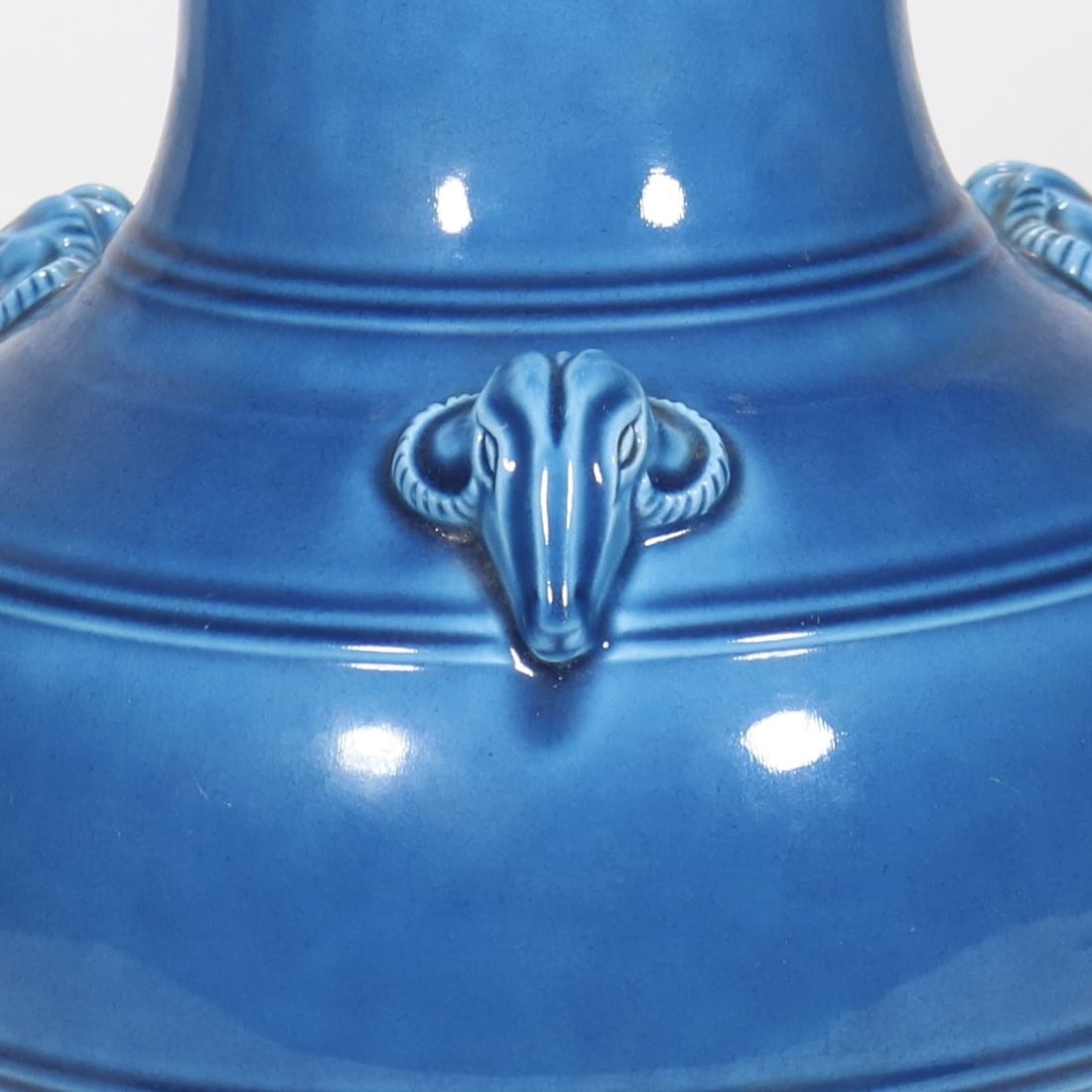 An Exquisite Peacock-Blue Glazed Sheep-Head String Pattern Vase - 8
