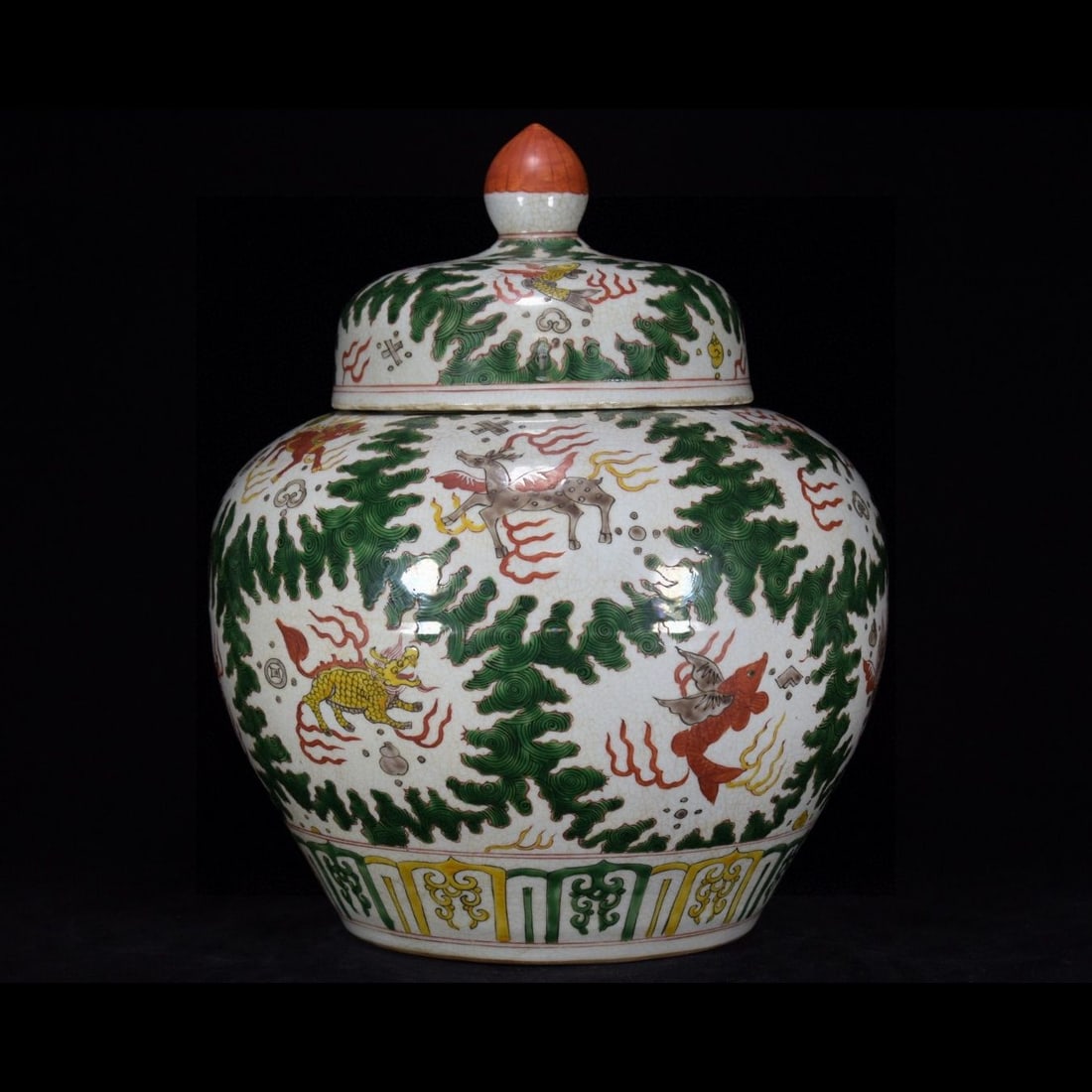An Exquisite Wucai Auspicious Beast Pattern Jar - 2