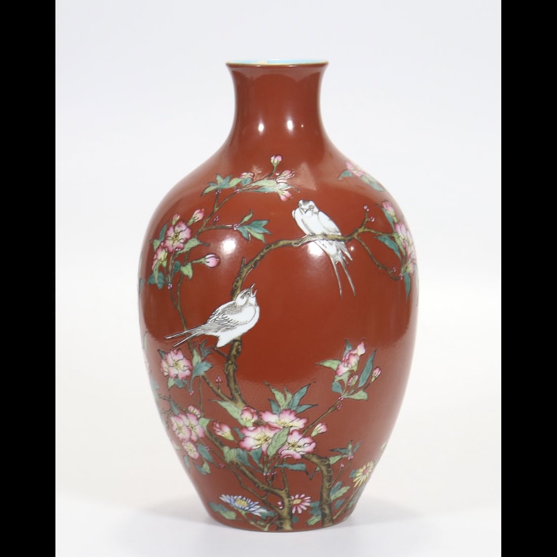 An Exquisite Enamel Coral Red Ground Flower and Bird Pattern Vase: An Exquisite Enamel Coral Red Ground Flower and Bird Pattern Vase,Qing Dynasty, China,Qianlong Four‑character Mark,Size:6.6in