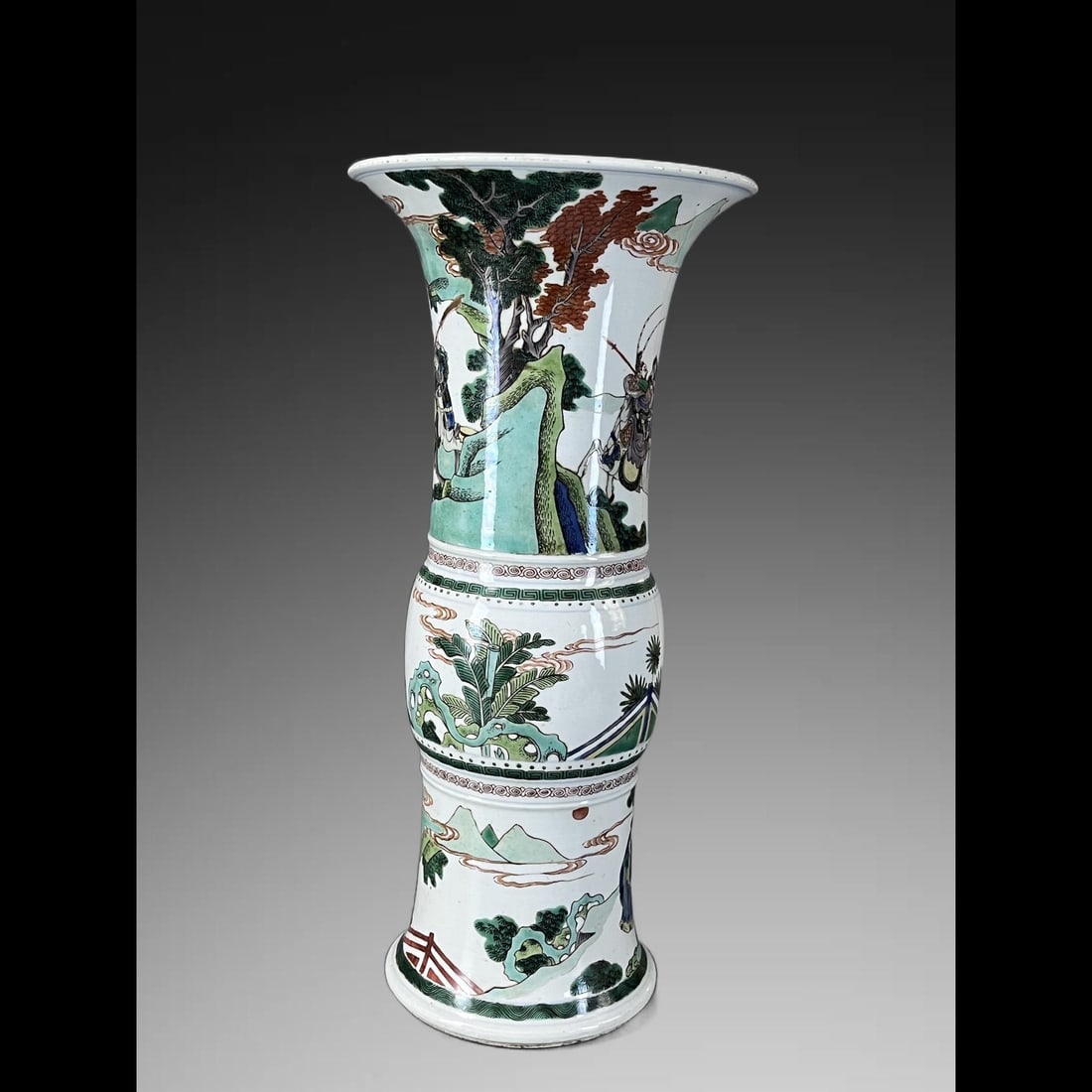 An Exquisite Wucai Figures Pattern Vase - 2