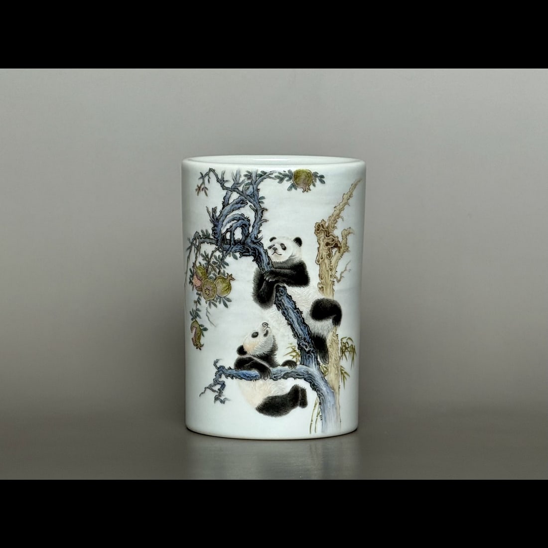 An Exquisite Famille-Rose Panda Pattern Brush Pot: An Exquisite Famille-Rose Panda Pattern Brush Pot,Qing Dynasty, China,Yongzheng Four‑character Mark,Size:3.4inx5inx3.2in