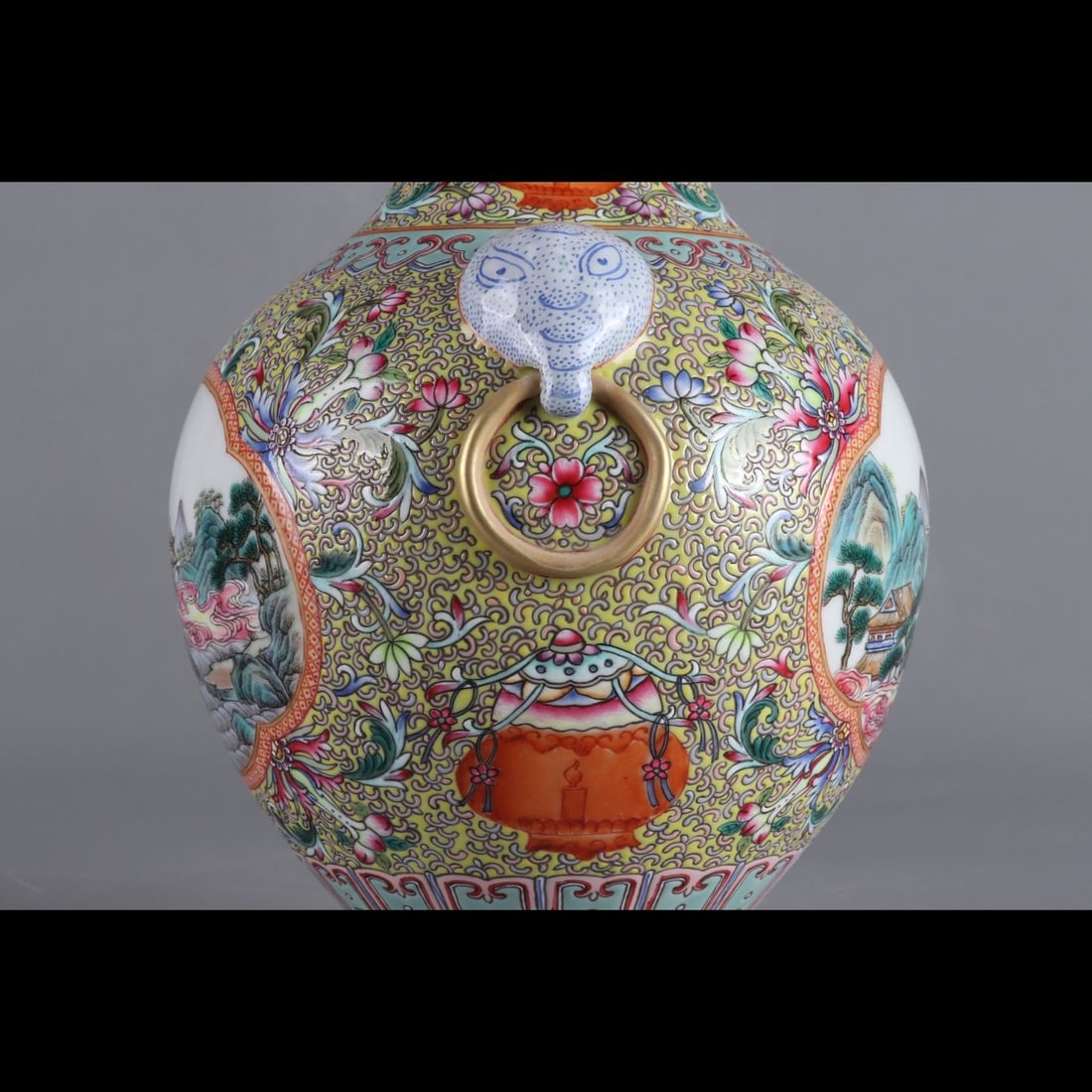 An Exquisite Enamel Landscape Pattern Vase - 4