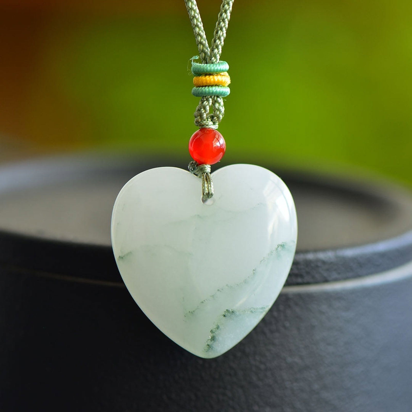 An Exquisite White Jade Necklace: An Exquisite White Jade Necklace 白玉项链