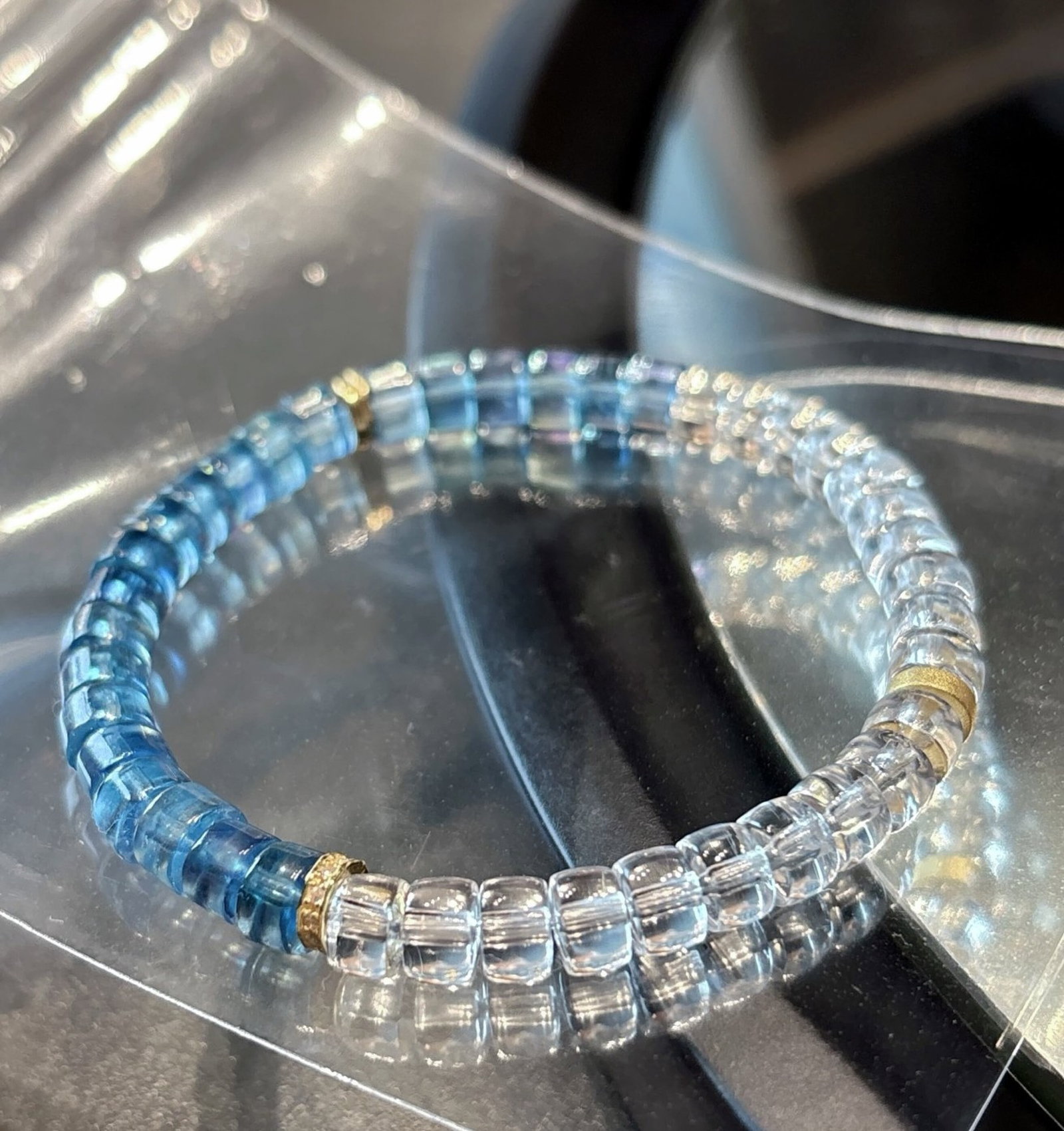 An Exquisite Aquamarine Bracelets: An Exquisite Aquamarine Bracelets,Size:0.3in,Weight:14g 海蓝宝手链