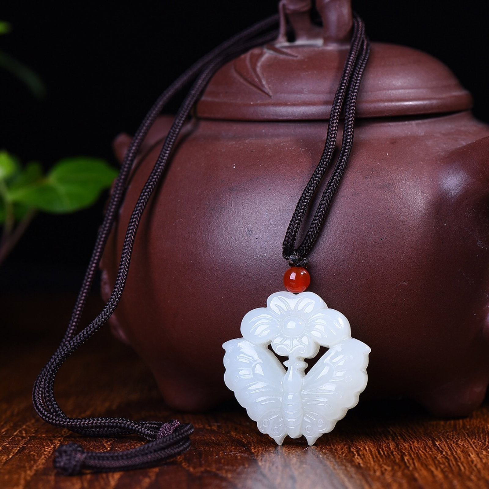 An Exquisite White Jade Butterfly Pendant - 4