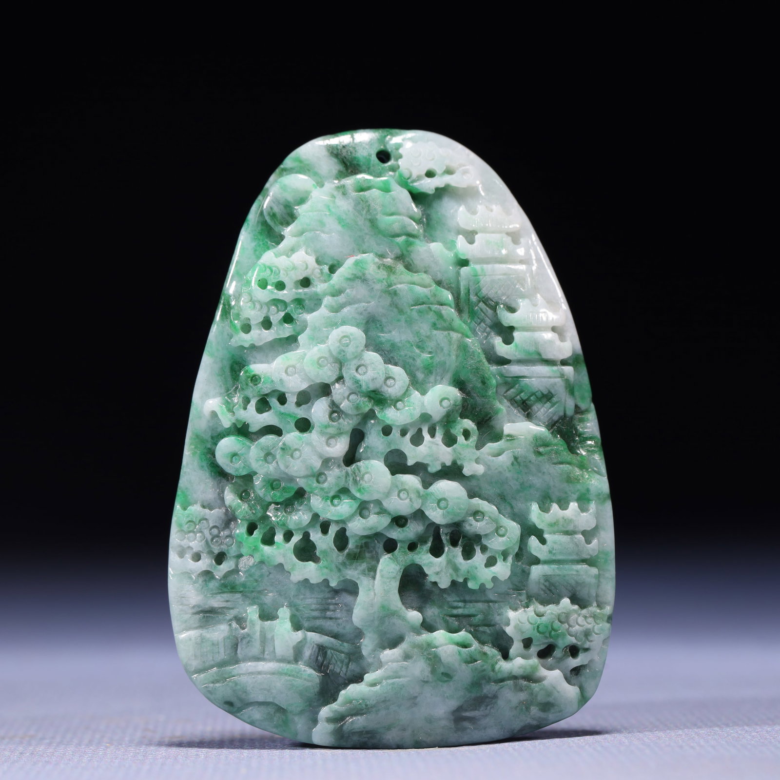 An Exquisite Jadeite Landscape and Figure Pattern Pendant: An Exquisite Jadeite Landscape and Figure Pattern Pendant,Qing Dynasty,China,Size:2inx0.4inx2.6in,Weight:74g 翡翠山水人物纹挂件,中国&#