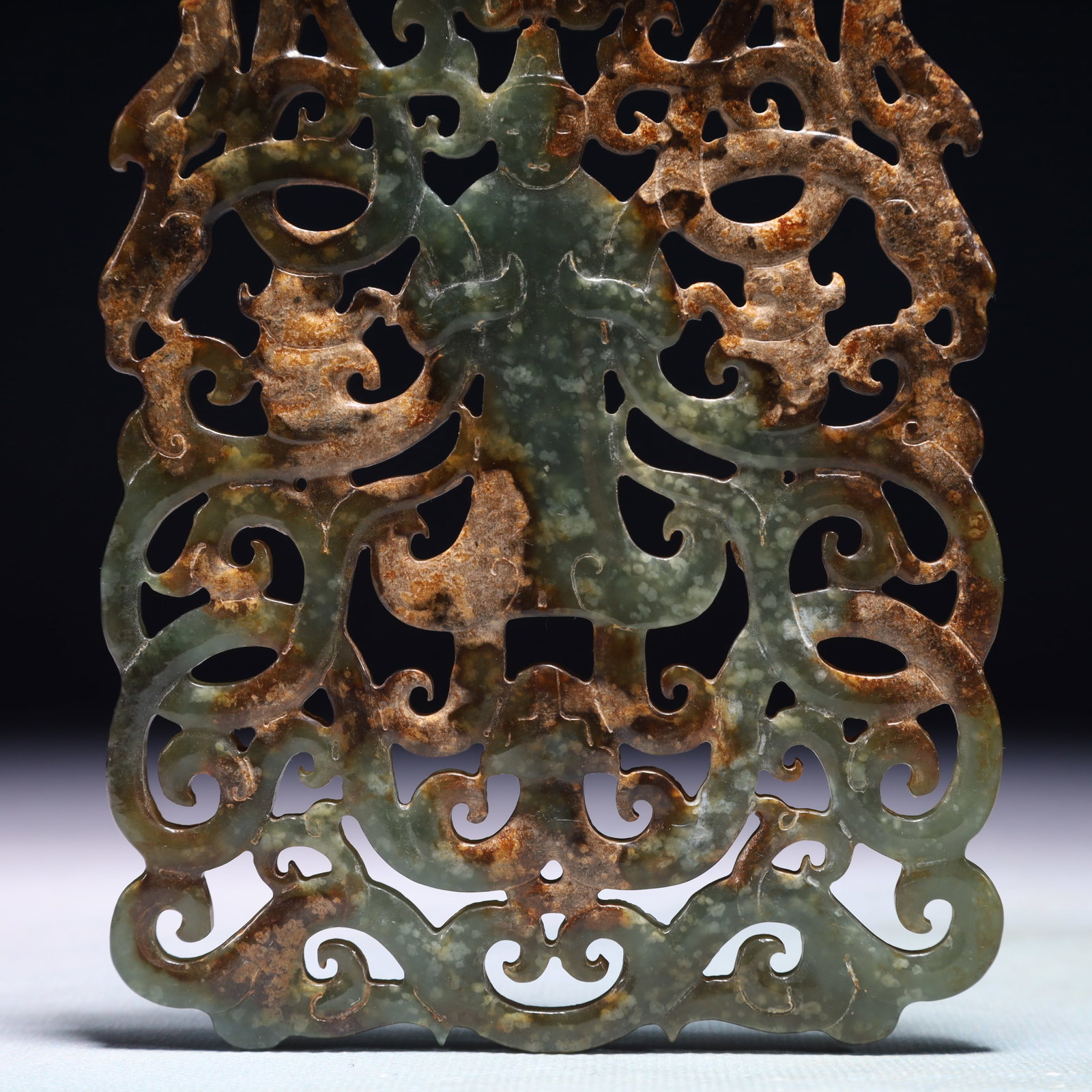 An Exquisite Jasper Figure Pattern Pendant - 3