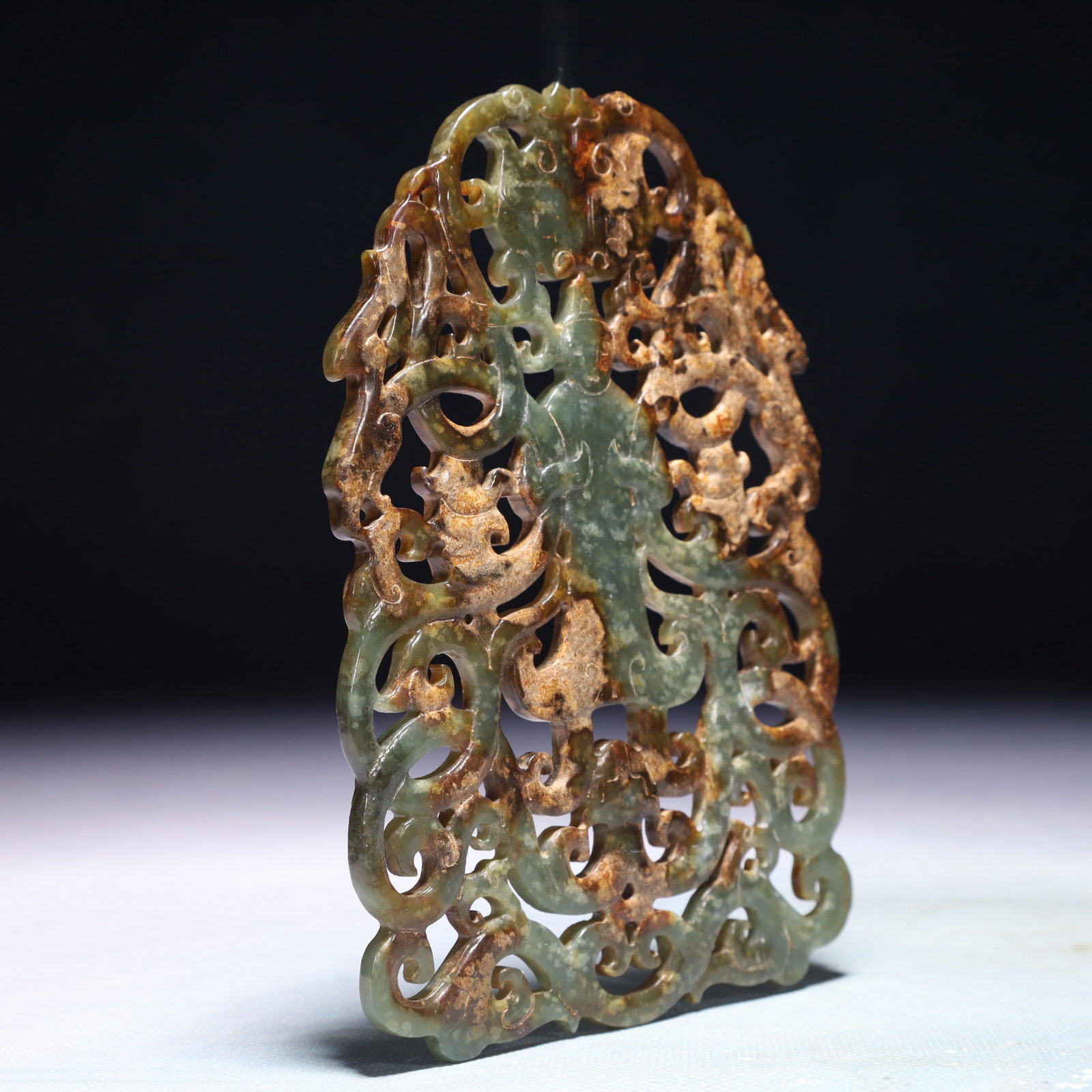 An Exquisite Jasper Figure Pattern Pendant - 5
