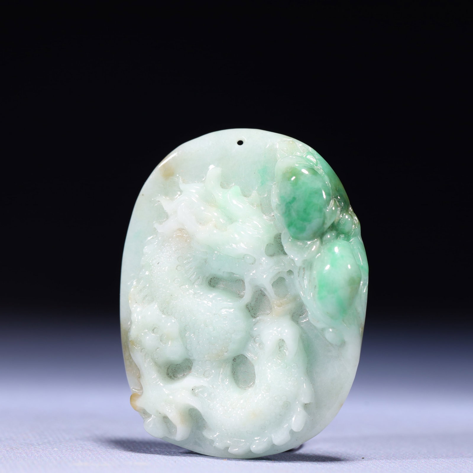 An Exquisite Jadeite Dragon Pattern Pendant - 2