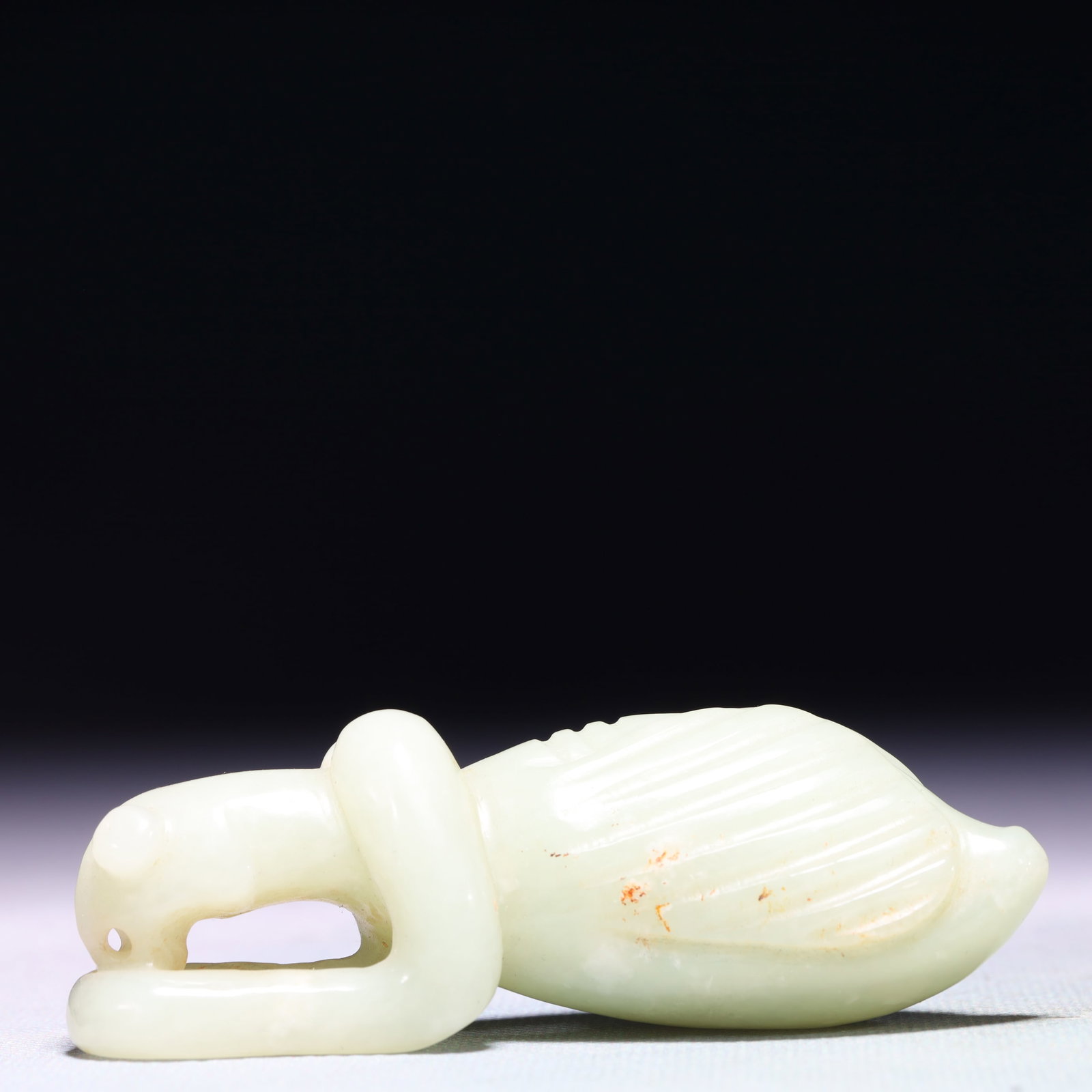 An Exquisite White Jade Beast Ornament: An Exquisite White Jade Beast Ornament,Qing Dynasty,China,Size:3.7inx1inx1.2in,Weight:121.3g 白玉兽摆件,中国清代