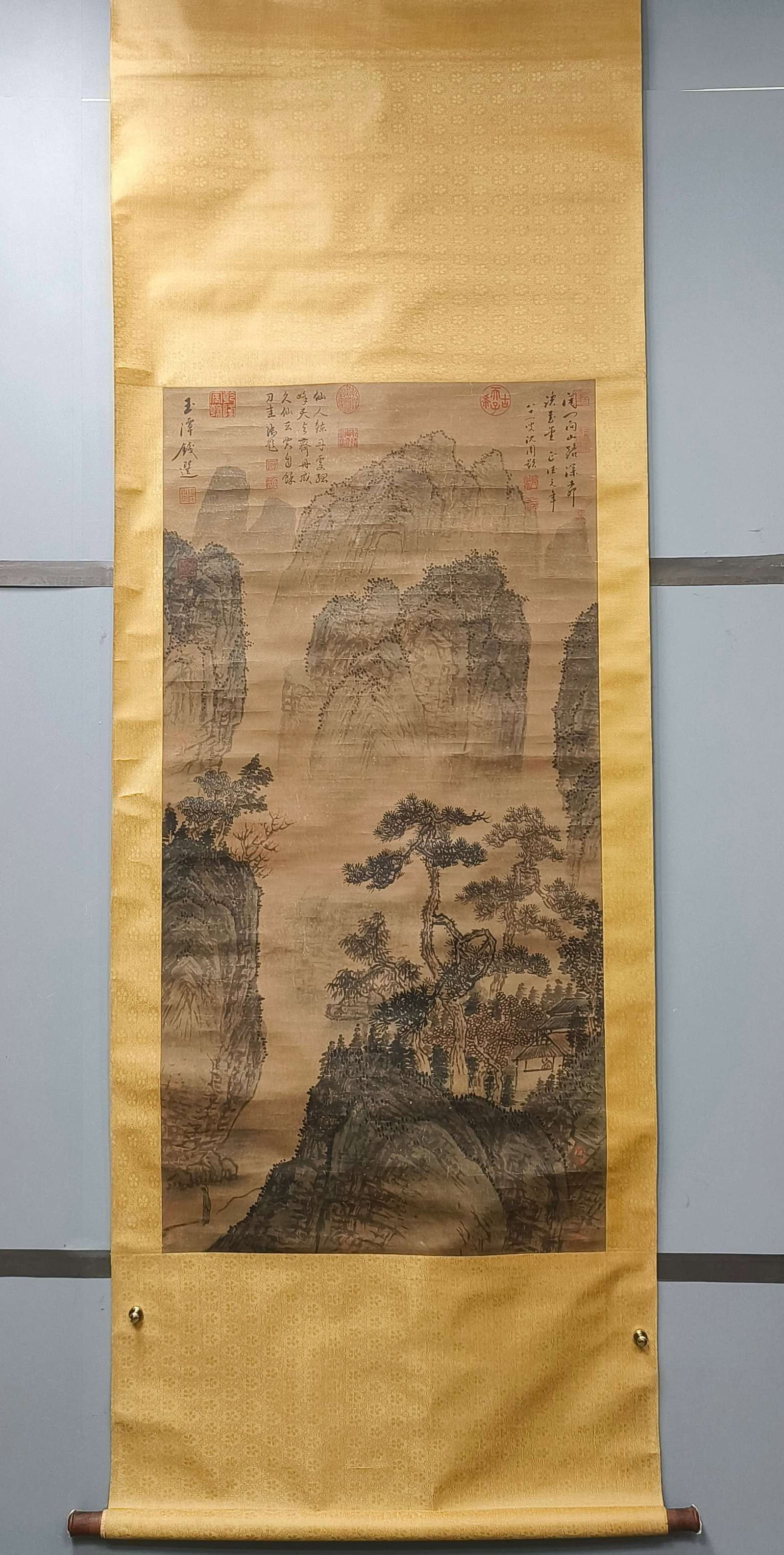 A Chinese Vertical Scroll Ink Painting of Landscape on Paper: A Chinese Vertical Scroll Ink Painting of Landscape on Paper,Qian Xuan,Size:50inx25.2in 一幅中国水墨山水画立轴,钱选