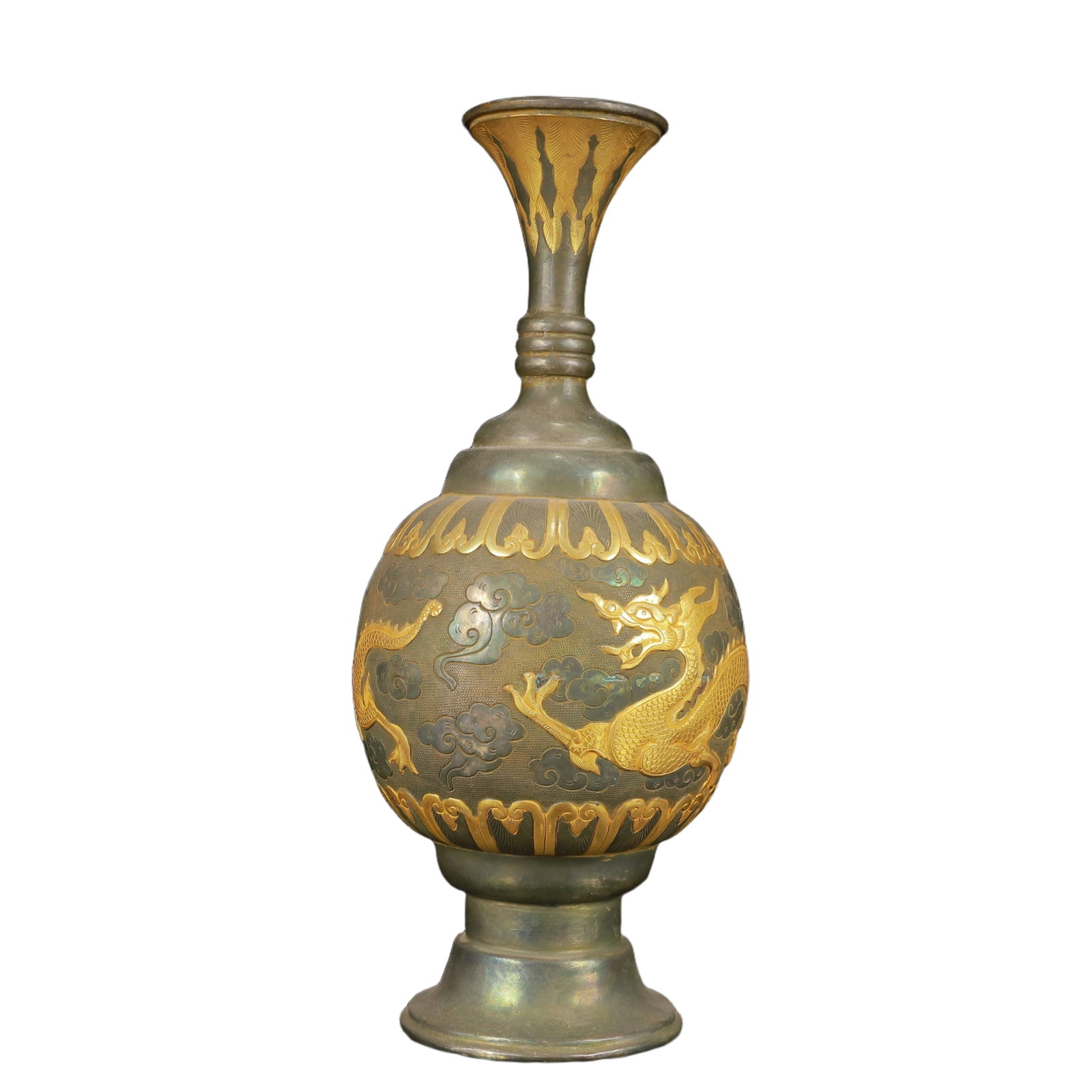 An Exquisite Gilt Silver Dragon Pattern Vase - 5