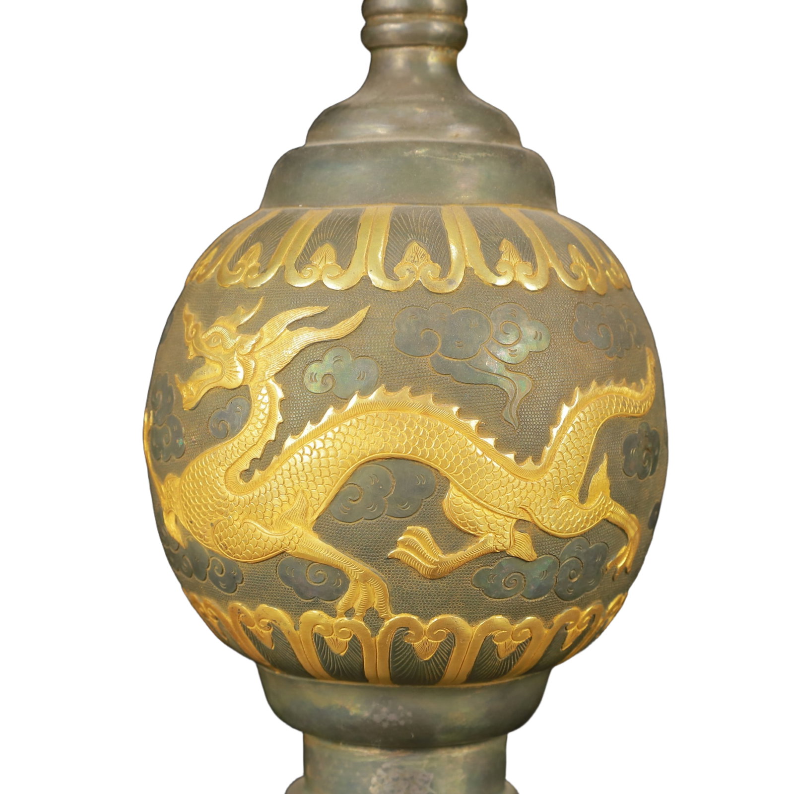An Exquisite Gilt Silver Dragon Pattern Vase - 9