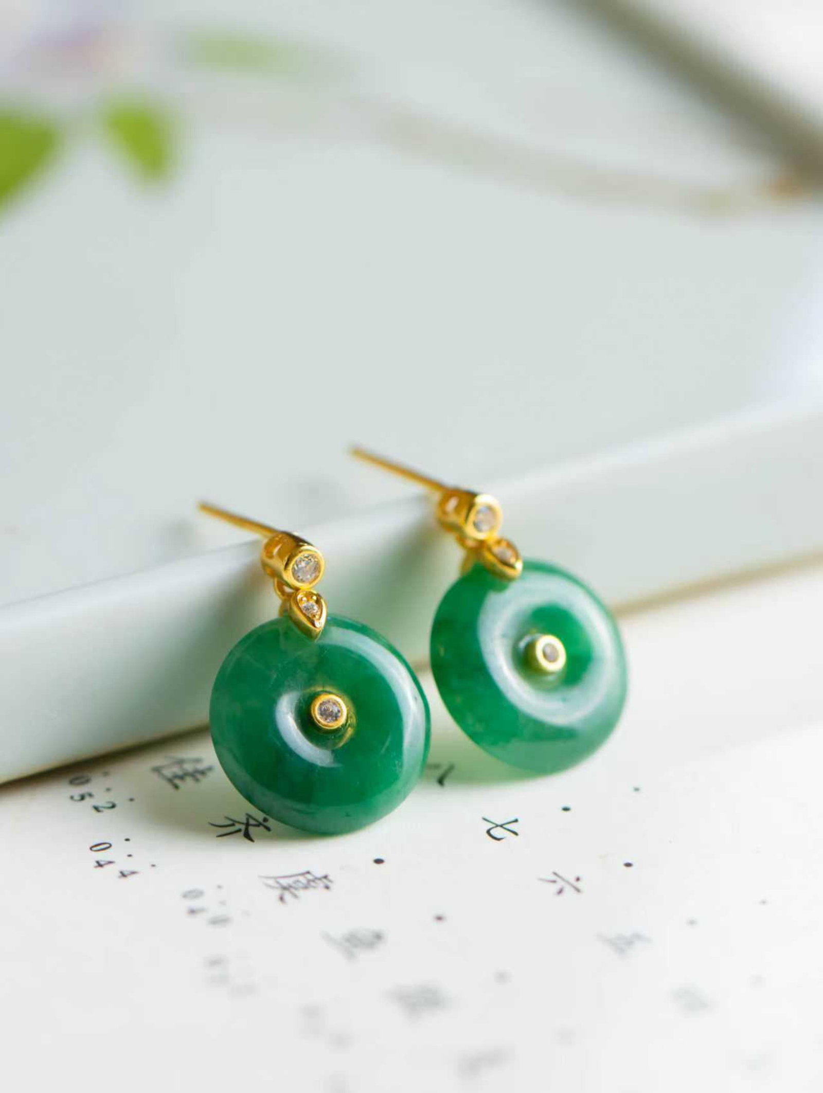 A Pair of Exquisite Sterling Silver-Gold Plated Inlaid Jadeite Earrings,Inlaid Diamond: A Pair of Exquisite Sterling Silver-Gold Plated Inlaid Jadeite Earrings,Inlaid Diamond 一对纯银镀金镶翡翠耳环,嵌钻石