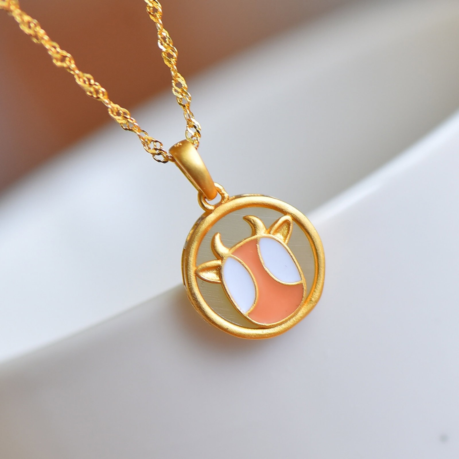 An Exquisite Sterling Silver-Gold Plated Inlaid White Jade Enamel Pendant: An Exquisite Sterling Silver-Gold Plated Inlaid White Jade Enamel Pendant,Size:0.5inx0.5in 纯银镀金镶白玉珐琅吊坠