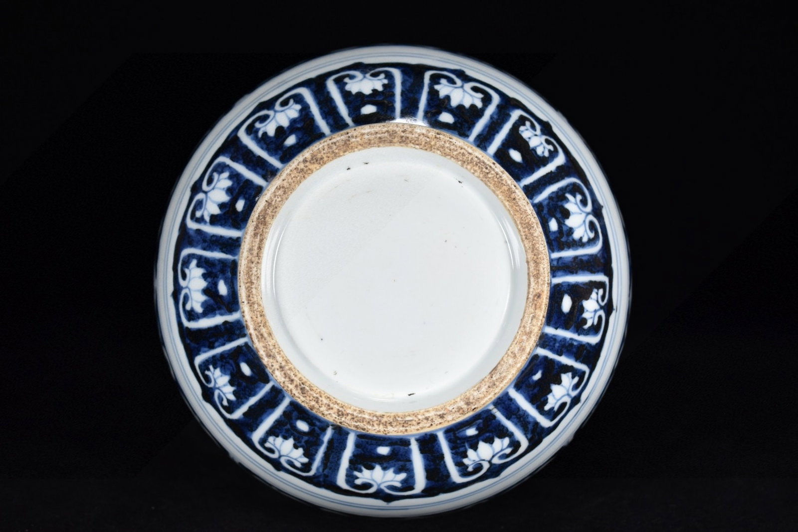 A Rare Blue and White Auspicious Cloud Pattern Vase - 8